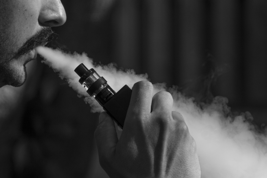 Vape Kit Maintenance 101: Extending the Life of Your Device